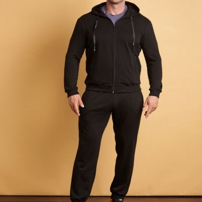 Костюм спортивный