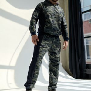 Спортивный костюм с капюшоном