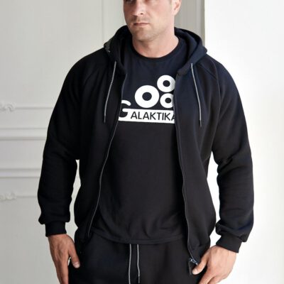 Толстовка спортивная