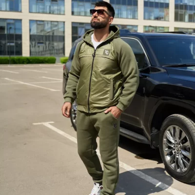 Спортивные костюмы