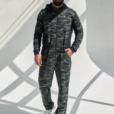 Комбинезон из спортивной ткани