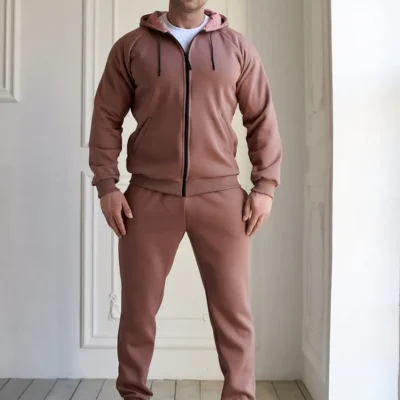 Костюмы спортивные