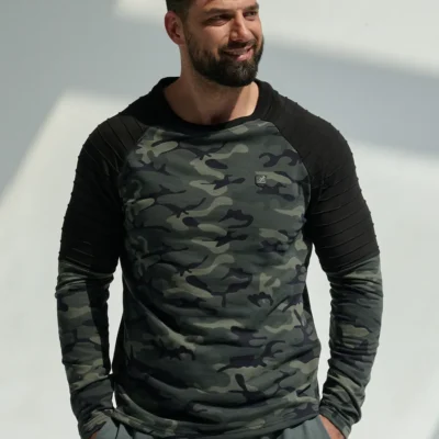 Лонгслив мужской с рельефами по рукавам Россия